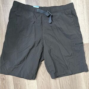 Men's Columbia Sportswear Cargo shorts.